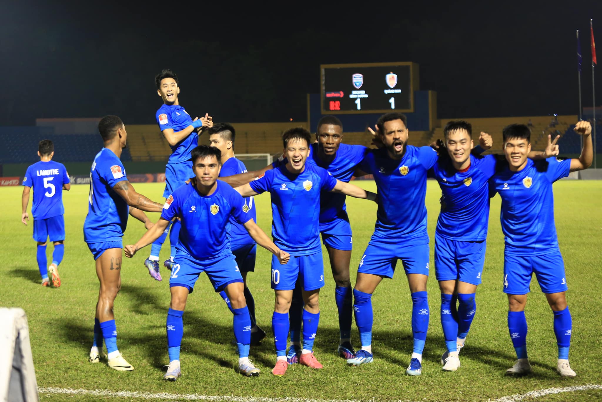 CLB Bình Dương chia điểm trong ngày Quế Ngọc Hải, Tiến Linh tái xuất