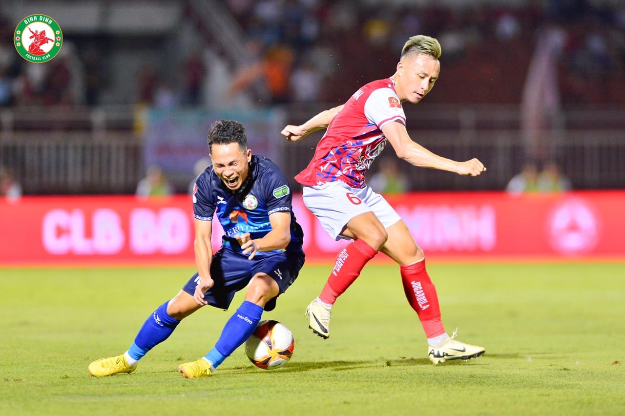 CLB TP.HCM hồi sinh sau chiến thắng trước Bình Định