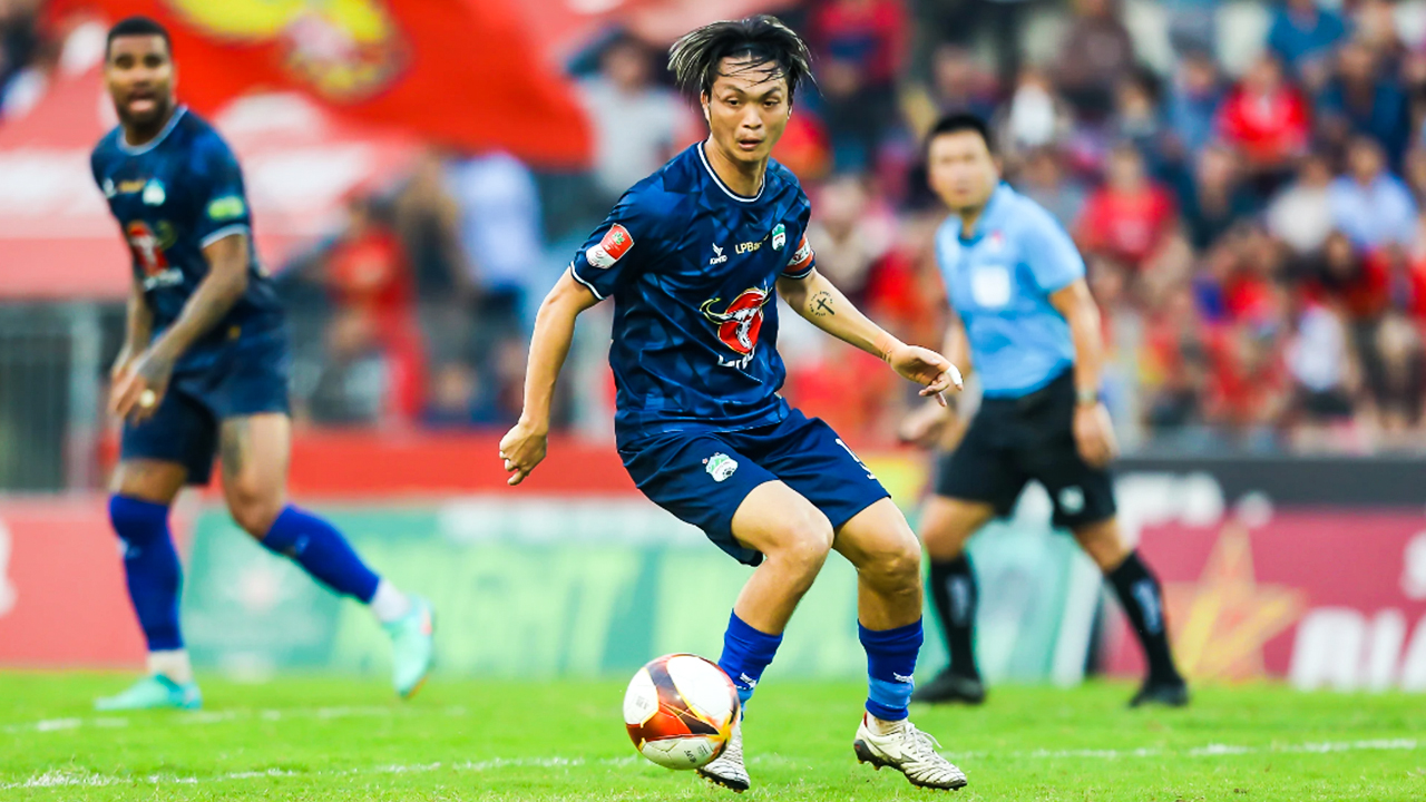 Tiền vệ Tuấn Anh ở lại HAGL sau tin đồn chuyển đến Nam Định