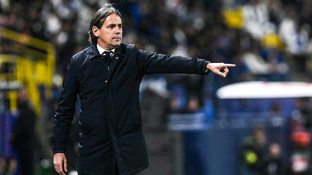 HLV Simone Inzaghi tự hào về cầu thủ Inter Milan dù bị loại khỏi Champions League