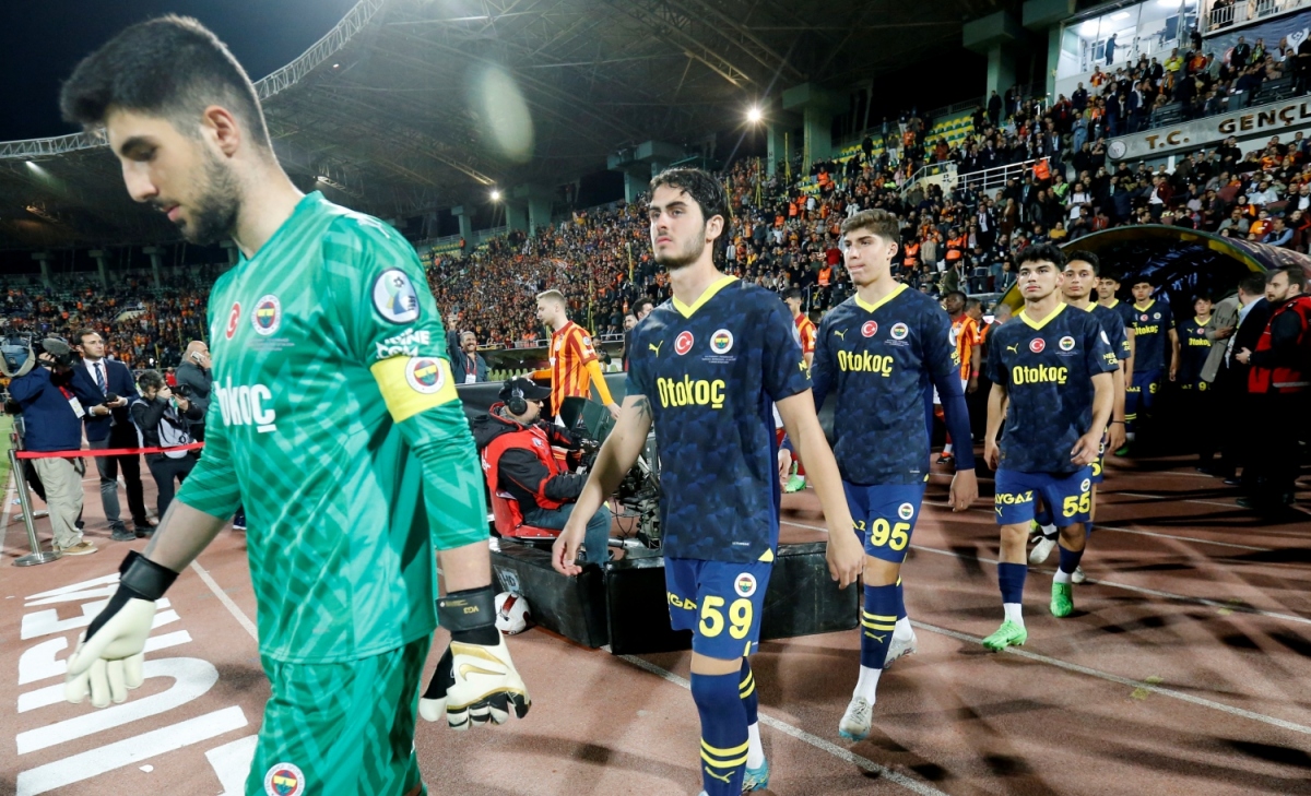 Nhận định bóng đá Olympiacos vs Fenerbache (Conference League 2023/24)