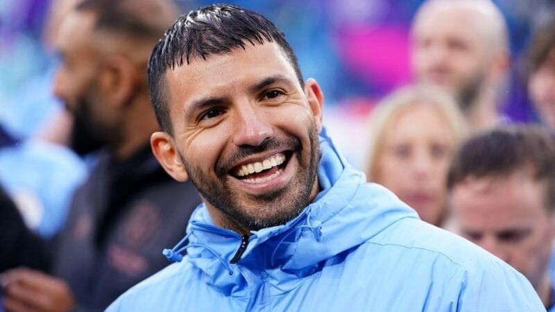 sergio-aguero-tung-rat-yeu-liverpool-1700803352.jpg