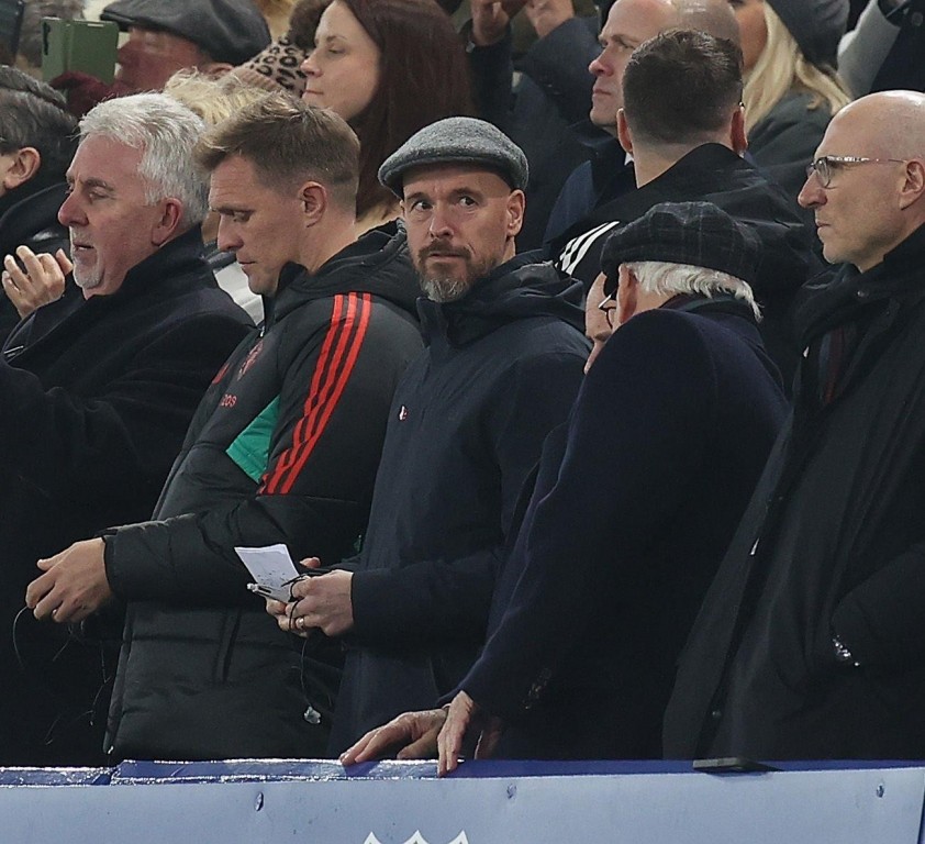 ten-hag-mu-everton-1701027016-023156-1701068434.jpg