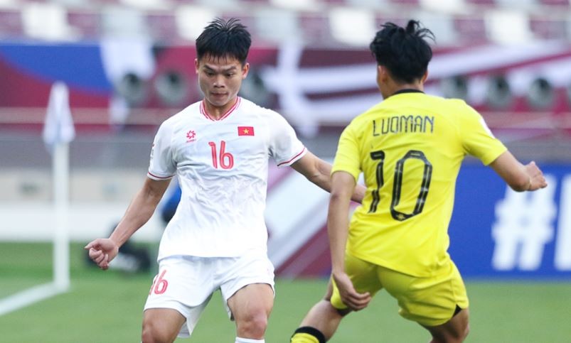 Hồ Văn Cường bị treo giò, U23 Việt Nam lại tổn thất lực lượng