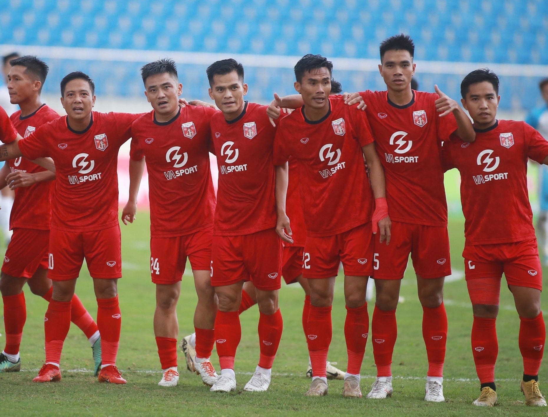 CLB Định Hướng Phú Nhuận bỏ giải: Tương lai cầu thủ đi về đâu?