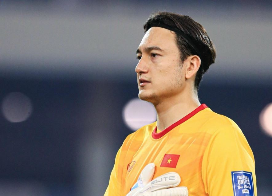 HLV Kim Sang Sik chốt danh sách tuyển Việt Nam: Đặng Văn Lâm, Phan Văn Đức bị loại