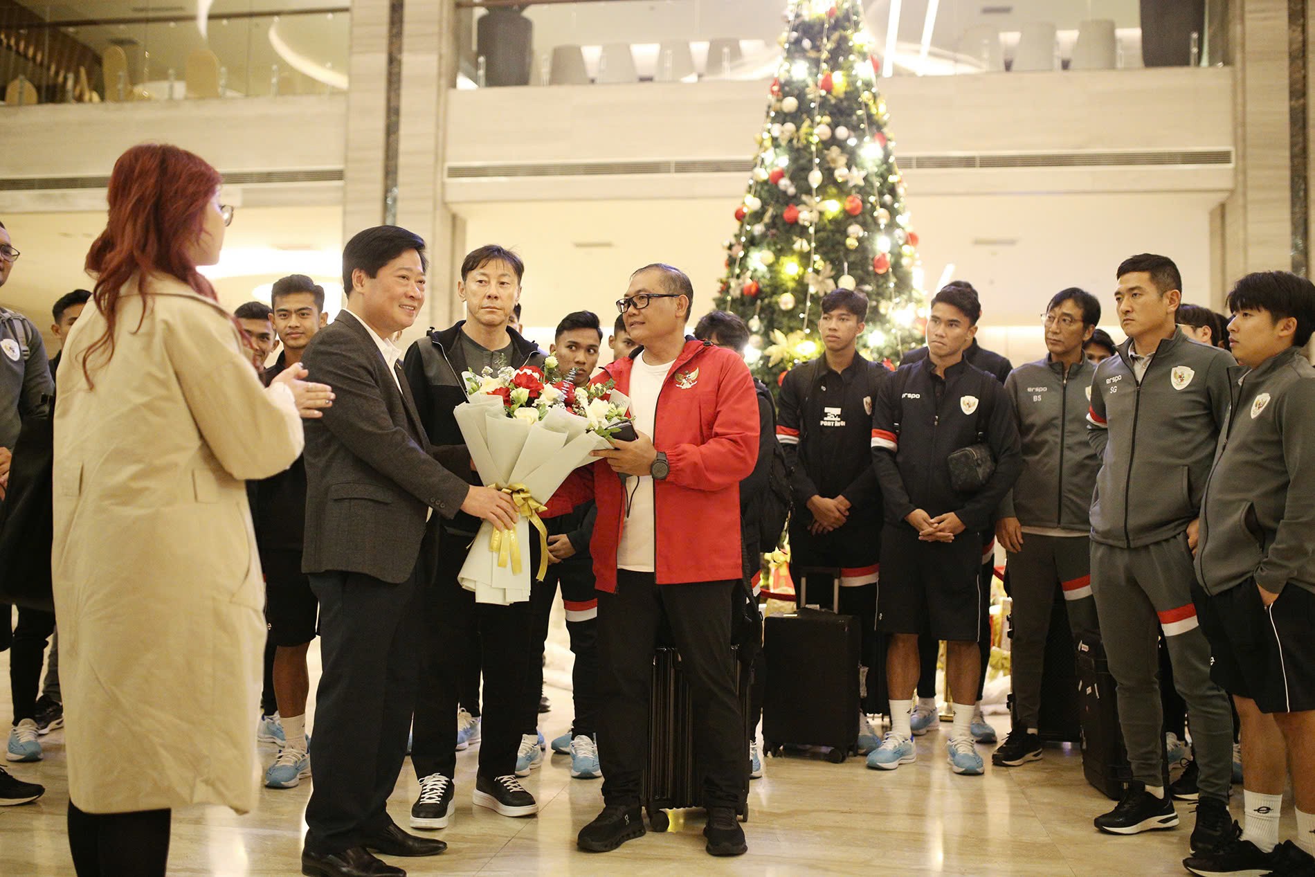 ĐT Indonesia được chào đón nồng nhiệt tại Phú Thọ