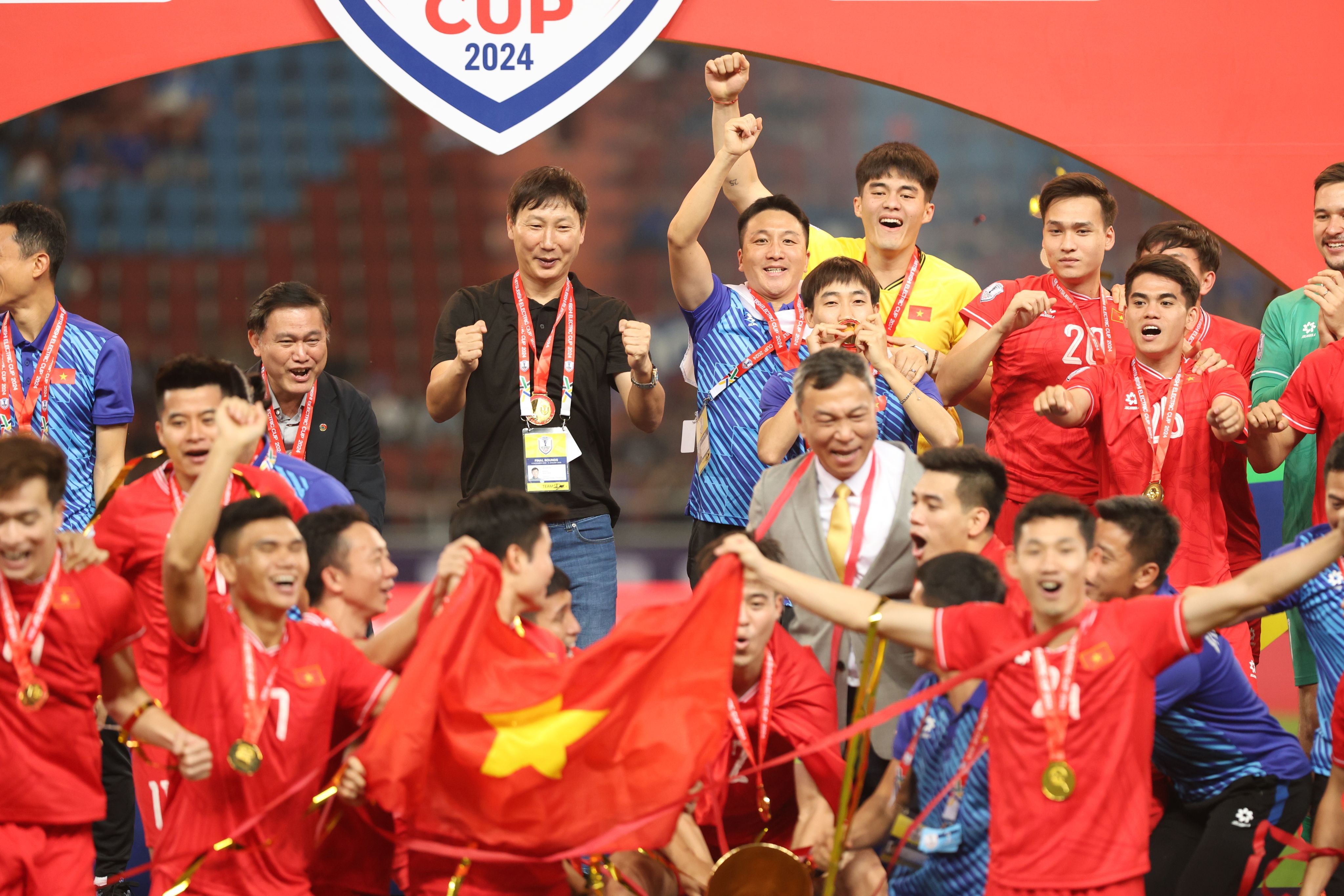 HLV Kim Sang Sik về Hàn Quốc, sau chức vô địch ASEAN Cup 2024