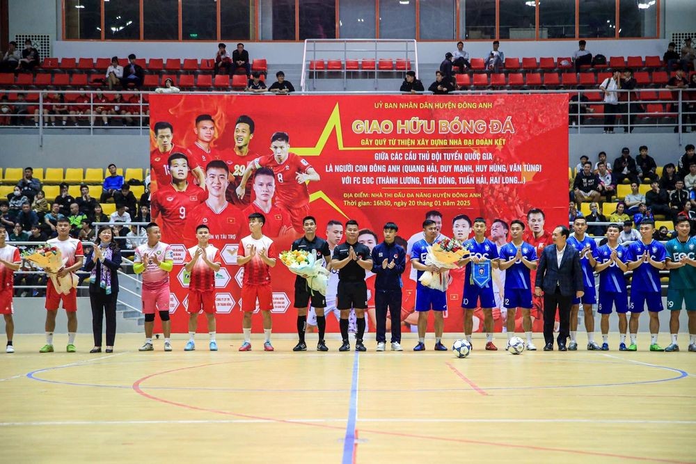 Duy Mạnh và Quang Hải có hành động ý nghĩa sau chức vô địch ASEAN Cup