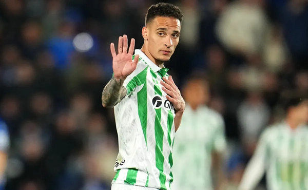 Tiếp tục tỏa sáng, Anthony vẫn khiến Real Betis "thót tim"