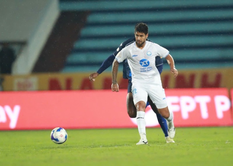 Kết quả V-League: Đánh bại Bình Định, Nam Định trở lại ngôi đầu bảng