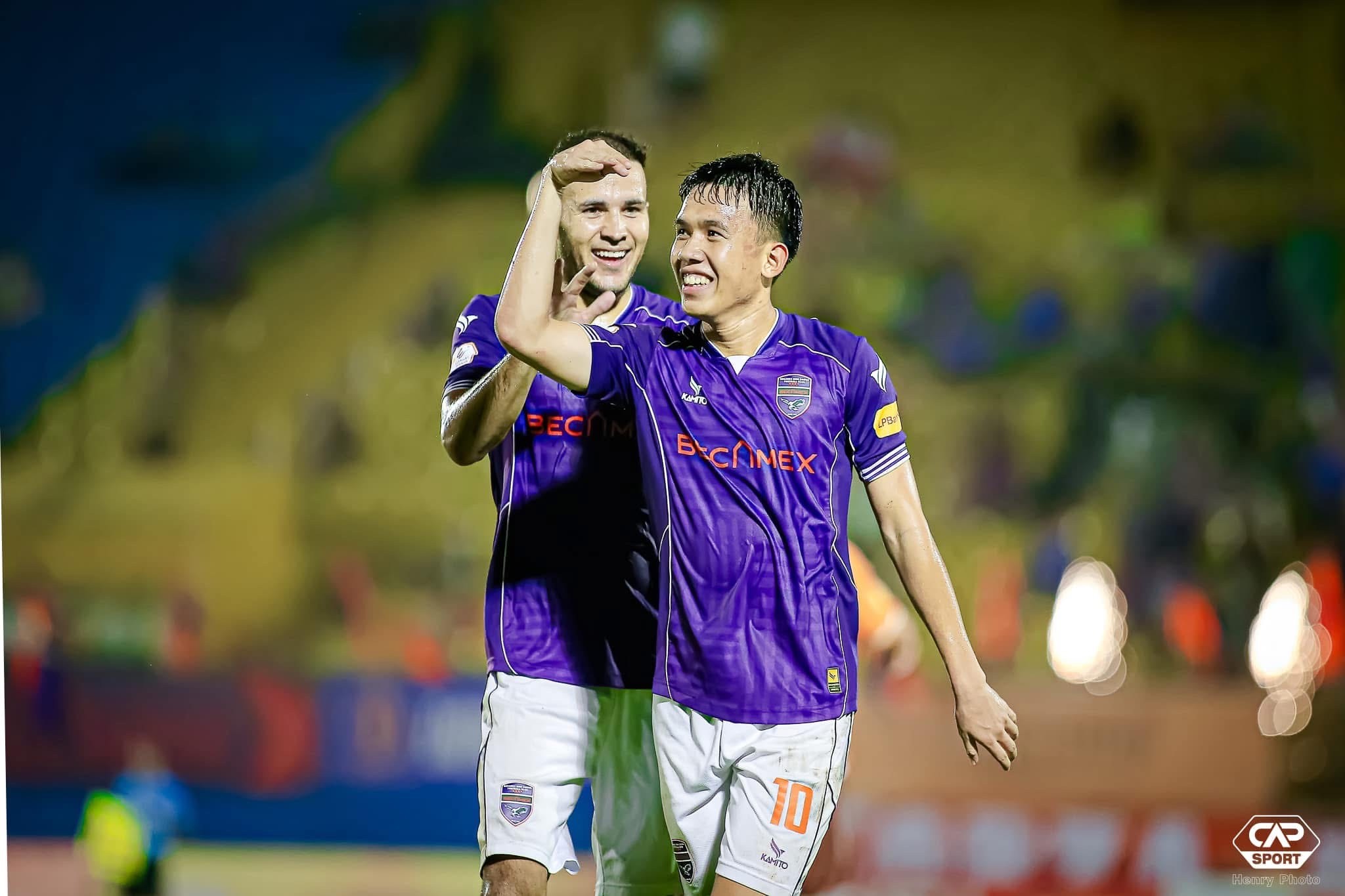 HLV Kim Sang Sik triệu tập 'đàn em' Tiến Linh lên tuyển Việt Nam