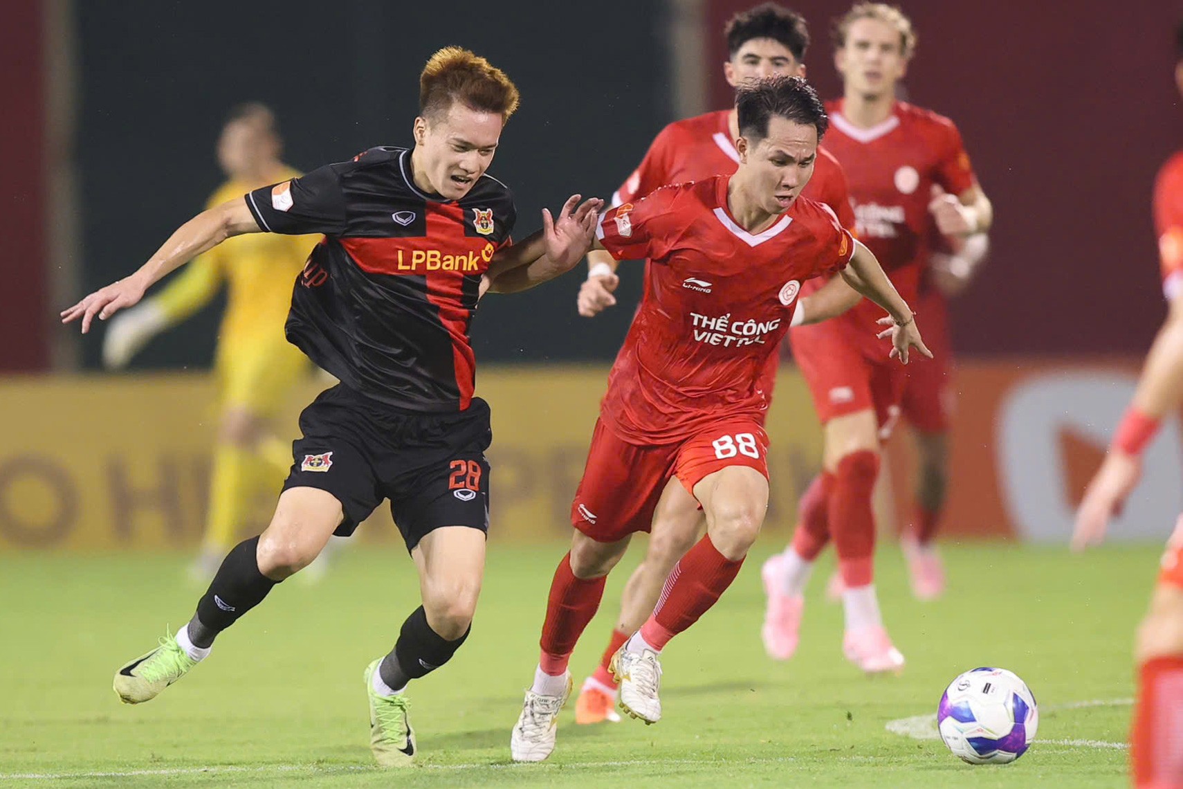 Highlights V-League: CLB Ninh Bình bị Thể Công Viettel cầm hòa dù hơn người