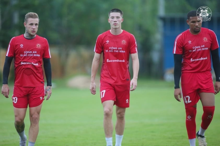 Tiền đạo Việt kiều Anh thừa nhận gặp khó khi lần đầu thi đấu tại V-League