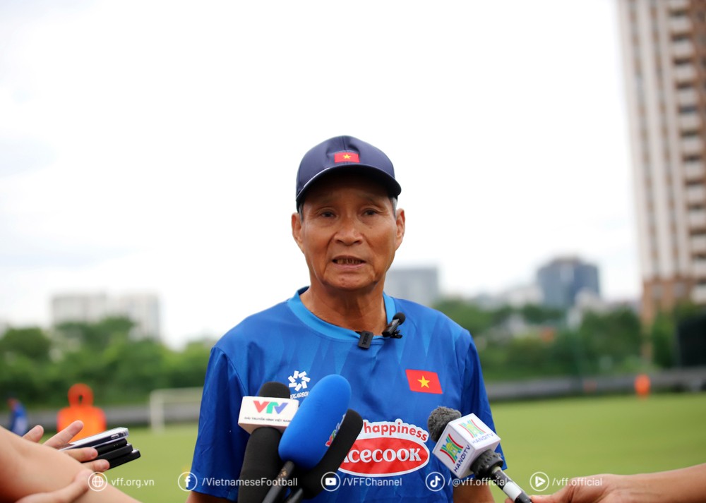 HLV Mai Đức Chung hé lộ kế hoạch rèn quân trước thềm SEA Games 33