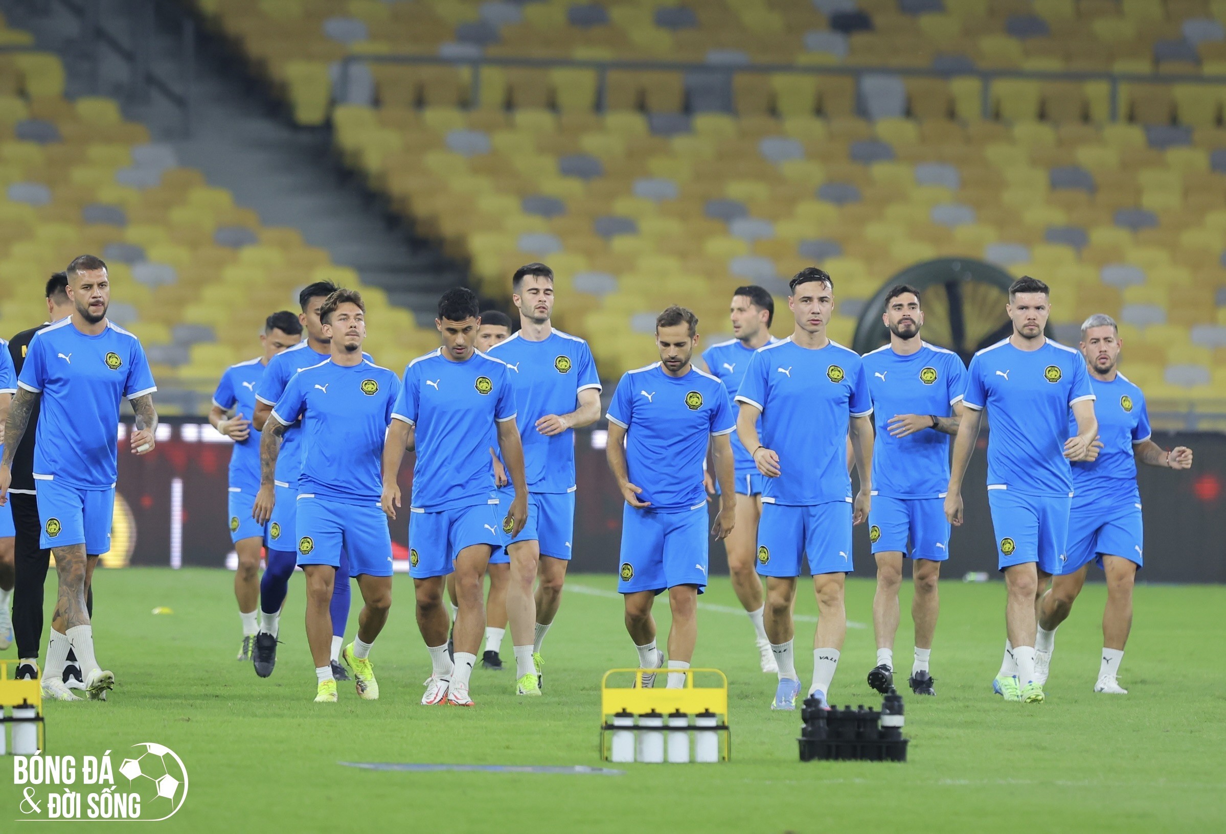 Bảy cầu thủ nhập tịch Malaysia cân nhắc kiện FAM vì án phạt FIFA