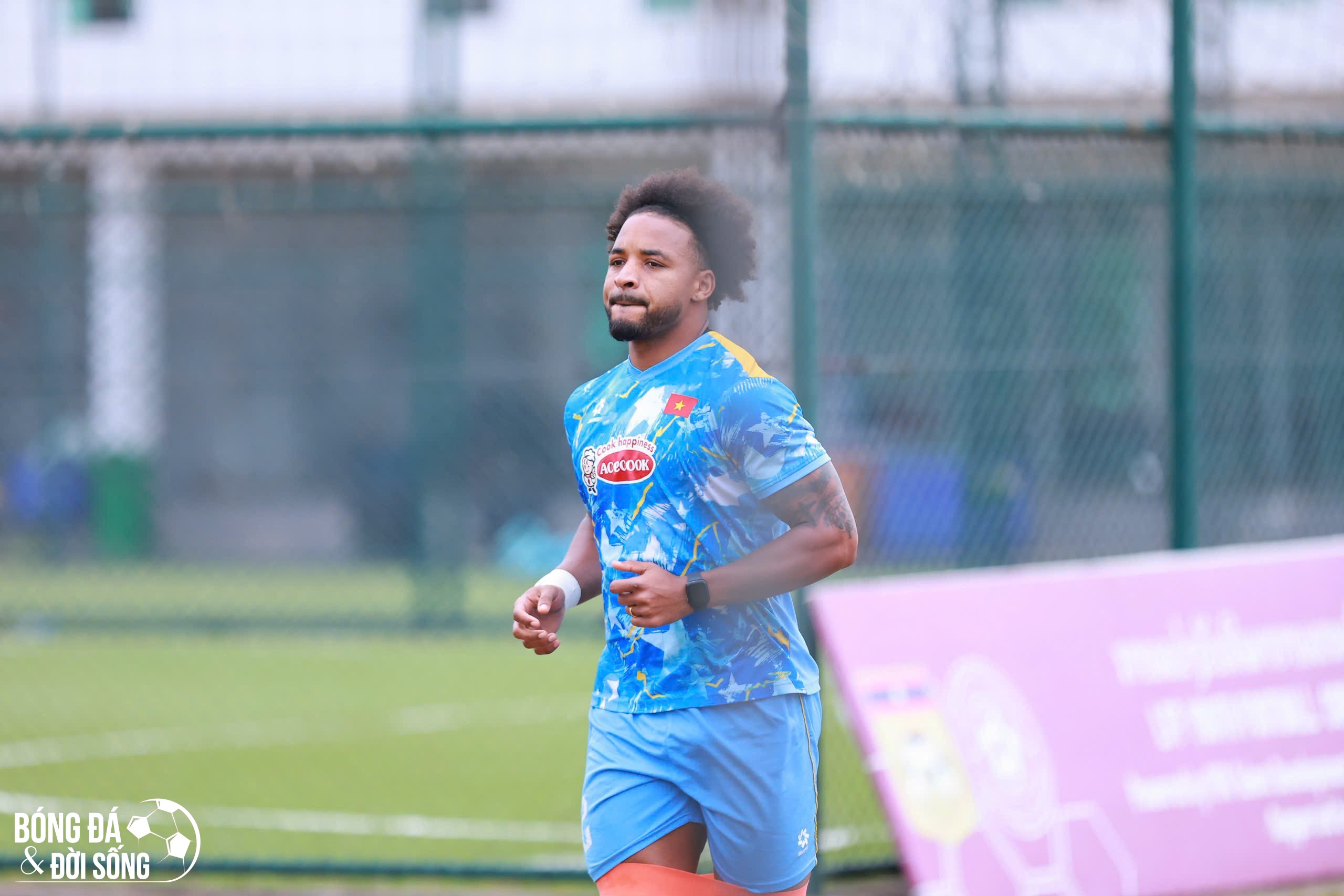 Xuân Son cùng đồng đội hứng khởi rèn quân trên đất Lào