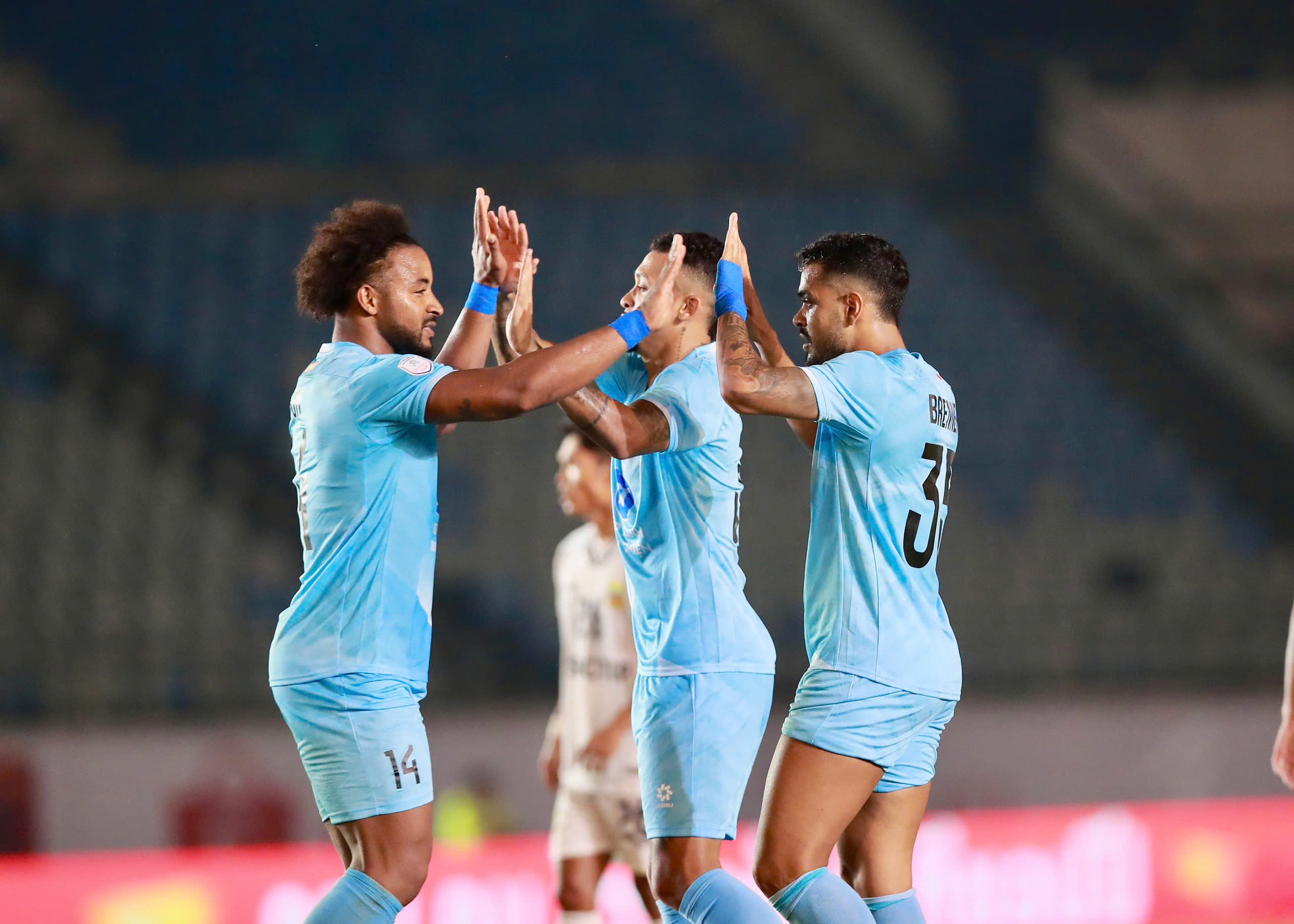 Xuân Son thăng hoa, Nam Định thắng đậm tại giải Đông Nam Á