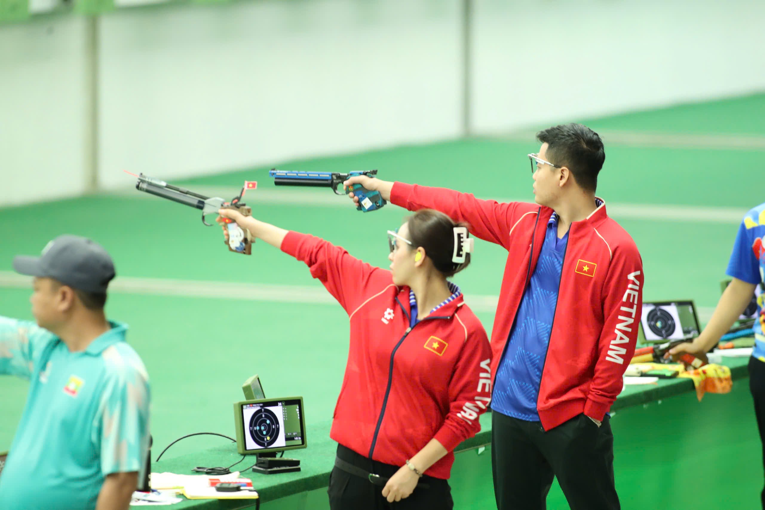 Trực tiếp thi đấu SEA Games 33 ngày 15/12: Chờ HCV của bắn súng và bơi lội