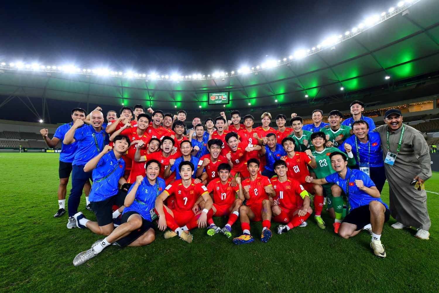 U23 Việt Nam vỡ oà hạnh phúc sau khi giành vé vào bán kết VCK U23 châu Á