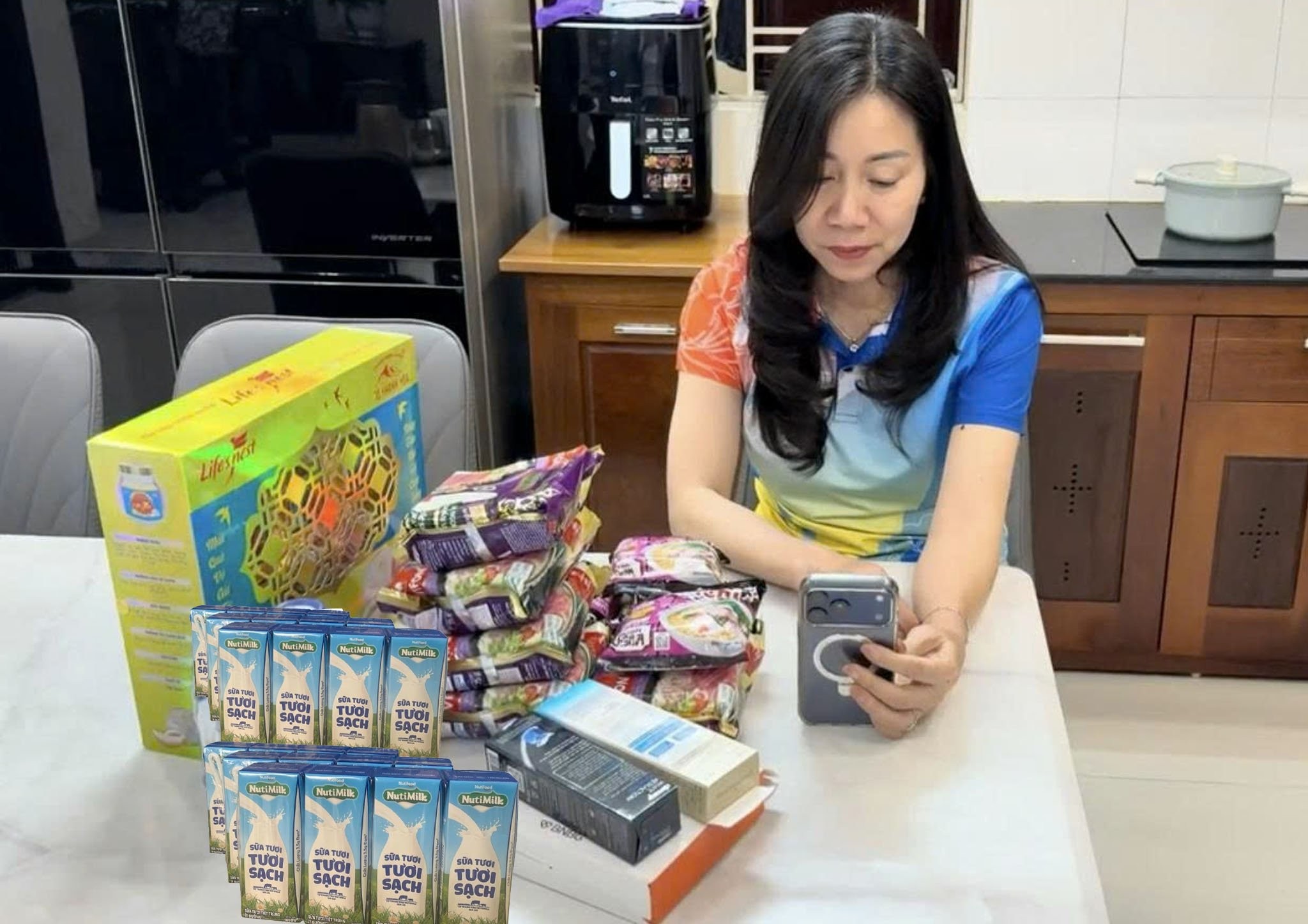 Mẹ hậu vệ Nhật Minh gửi "hương vị Việt" sang Ả Rập tiếp sức con trai tại giải châu Á