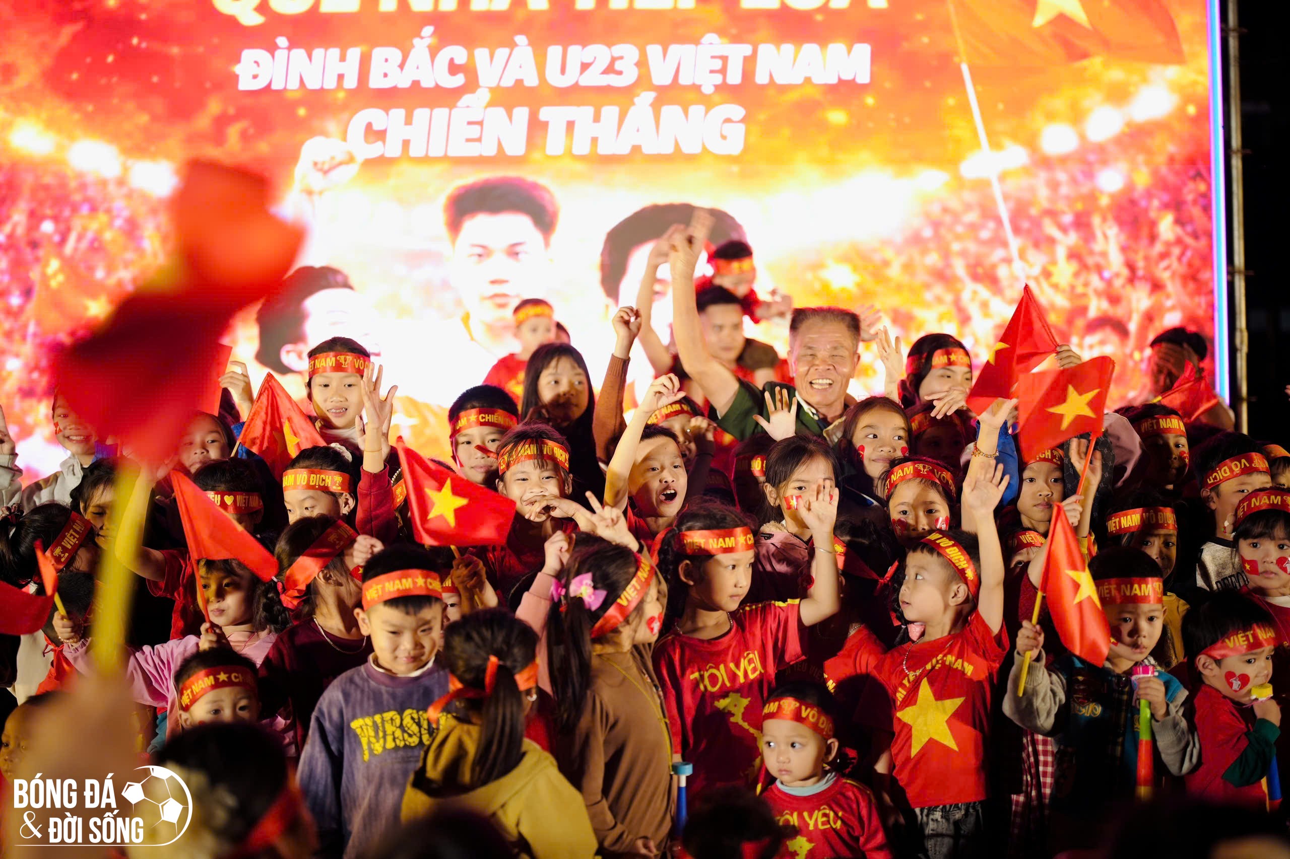 Quê nhà Nghệ An "tiếp lửa" cho tiền đạo Đình Bắc trước trận  bán kết U23 châu Á