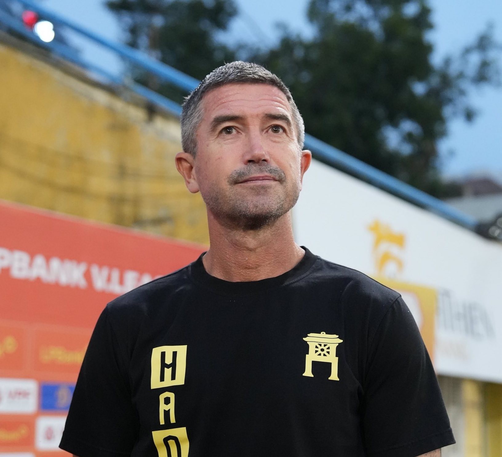 HLV Hà Nội FC: “Tấm thẻ đỏ quá khó hiểu, tôi không rõ điều gì đã diễn ra”