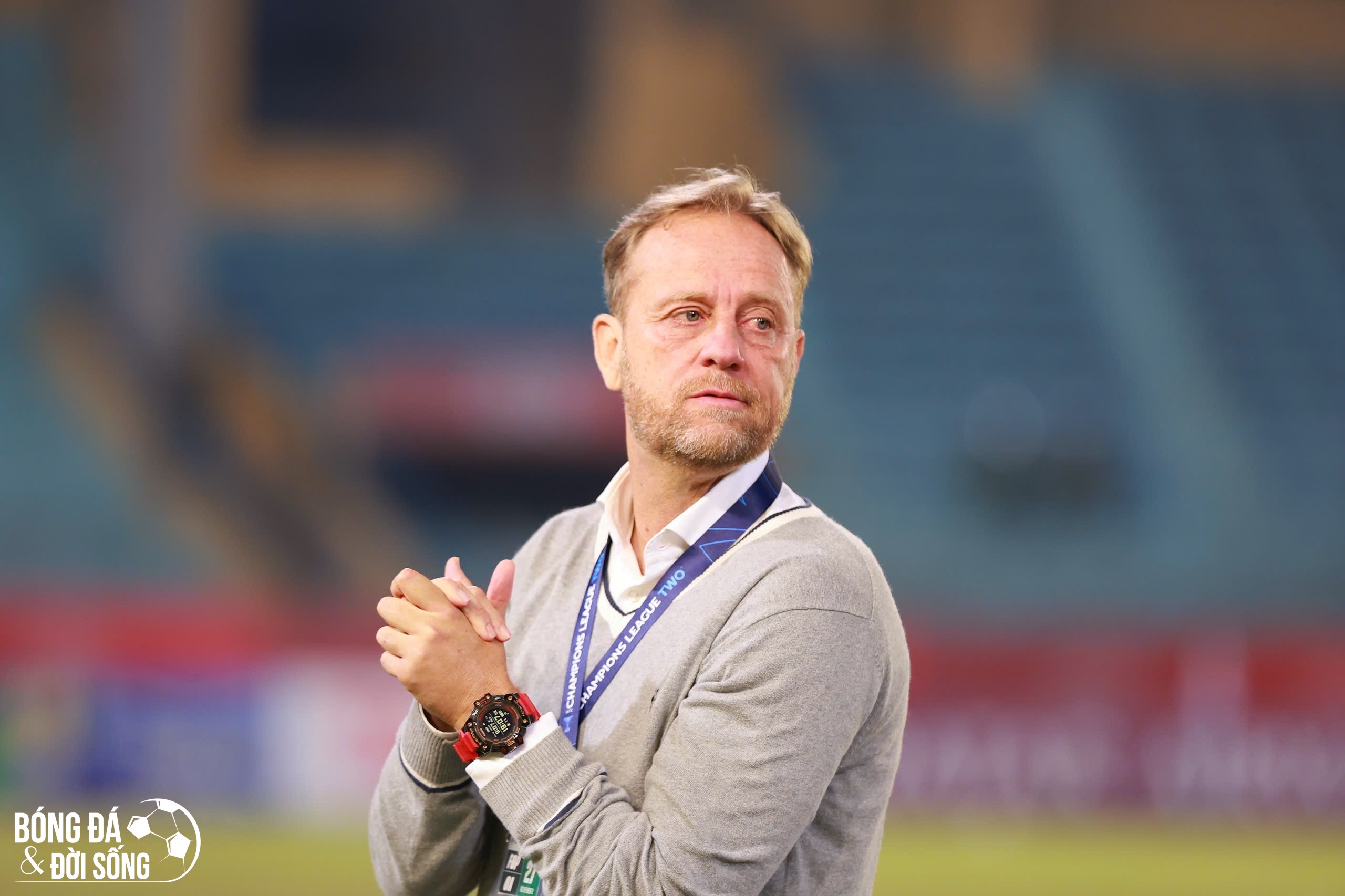 HLV Polking tiếc nuối khi chuỗi trận bất bại của CAHN bị chặn đứng