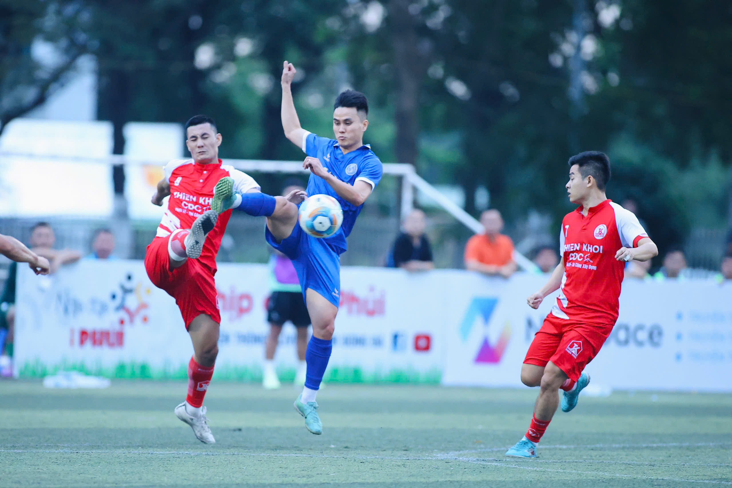 HPL-S13 khai màn rực lửa, SHB hủy diệt Thiên Khôi FC