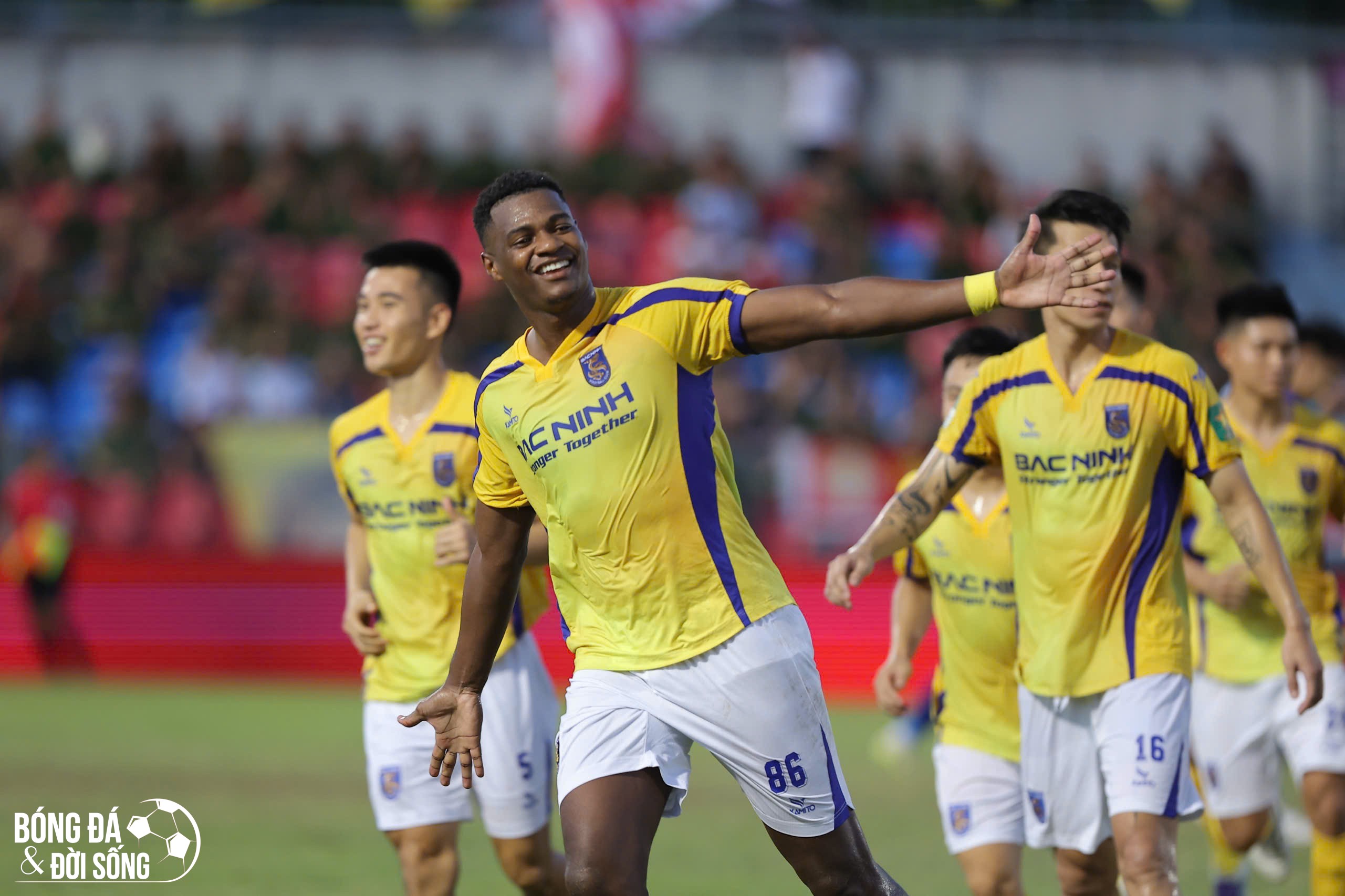 Thắng kịch tính PVF-CAND, CLB Bắc Ninh chính thức lên chơi tại V-League