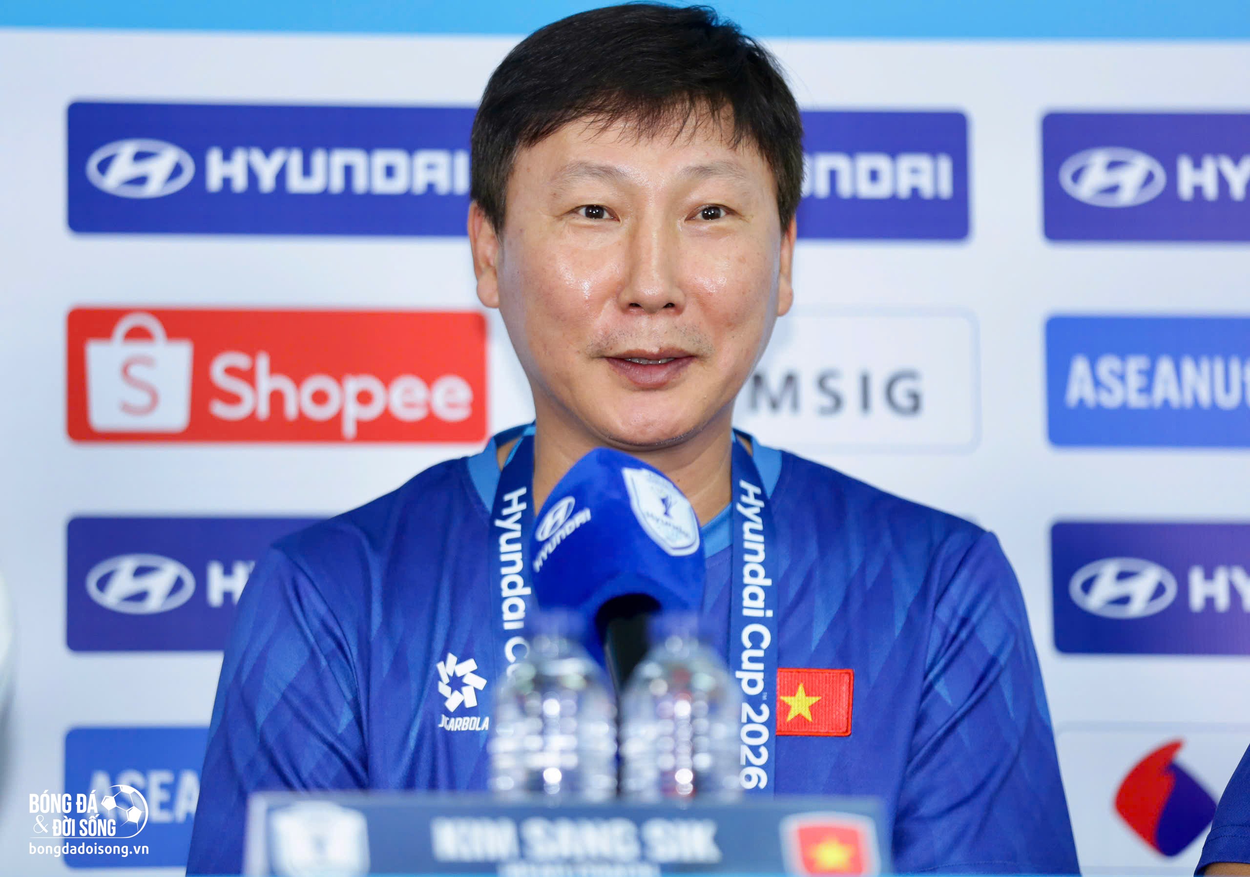 HLV Kim Sang Sik: ''Tuyển Việt Nam buộc phải thắng Indonesia''