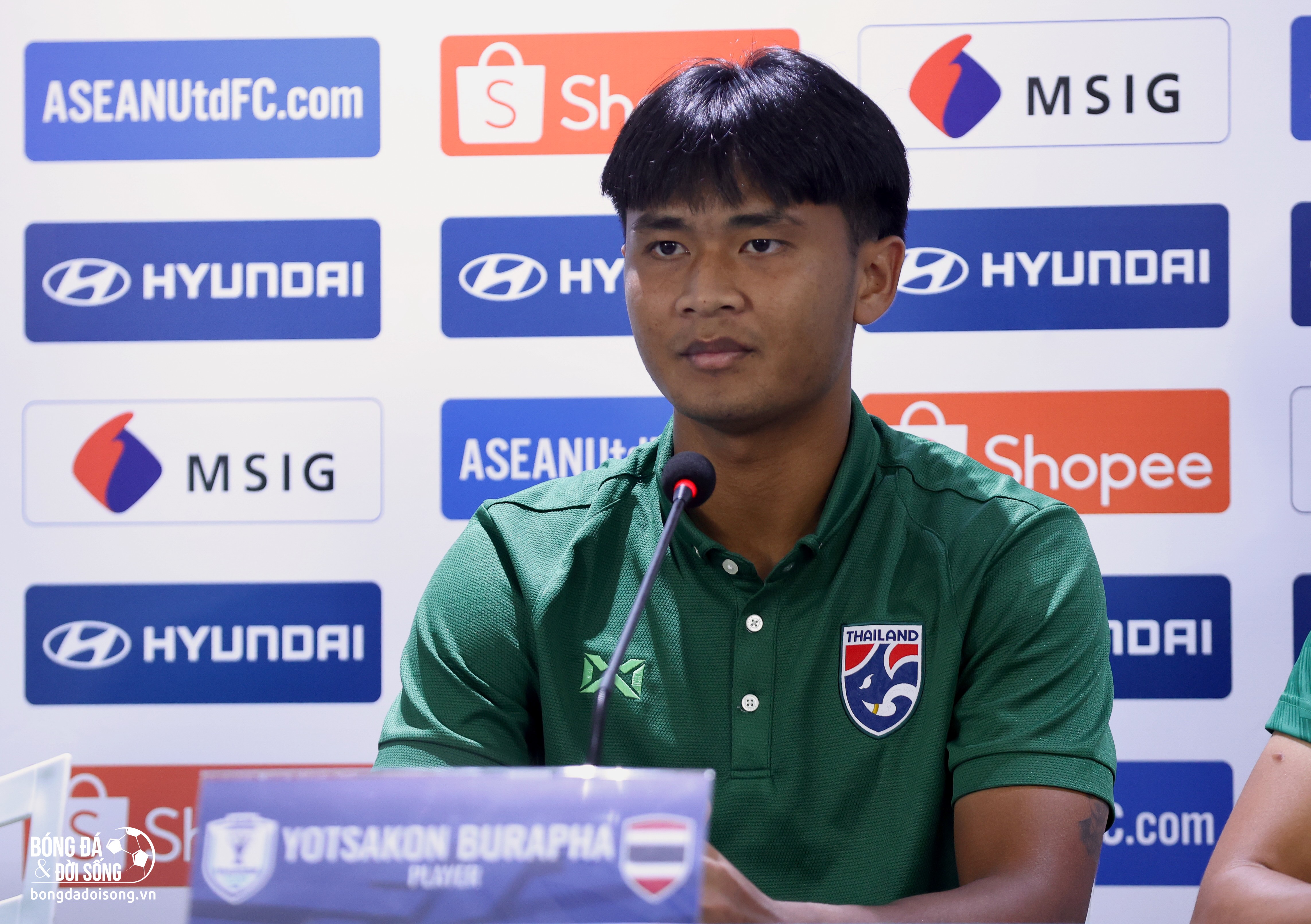 Tiền vệ Yotsakorn: “Chúng tôi muốn nâng cúp tại Việt Nam”