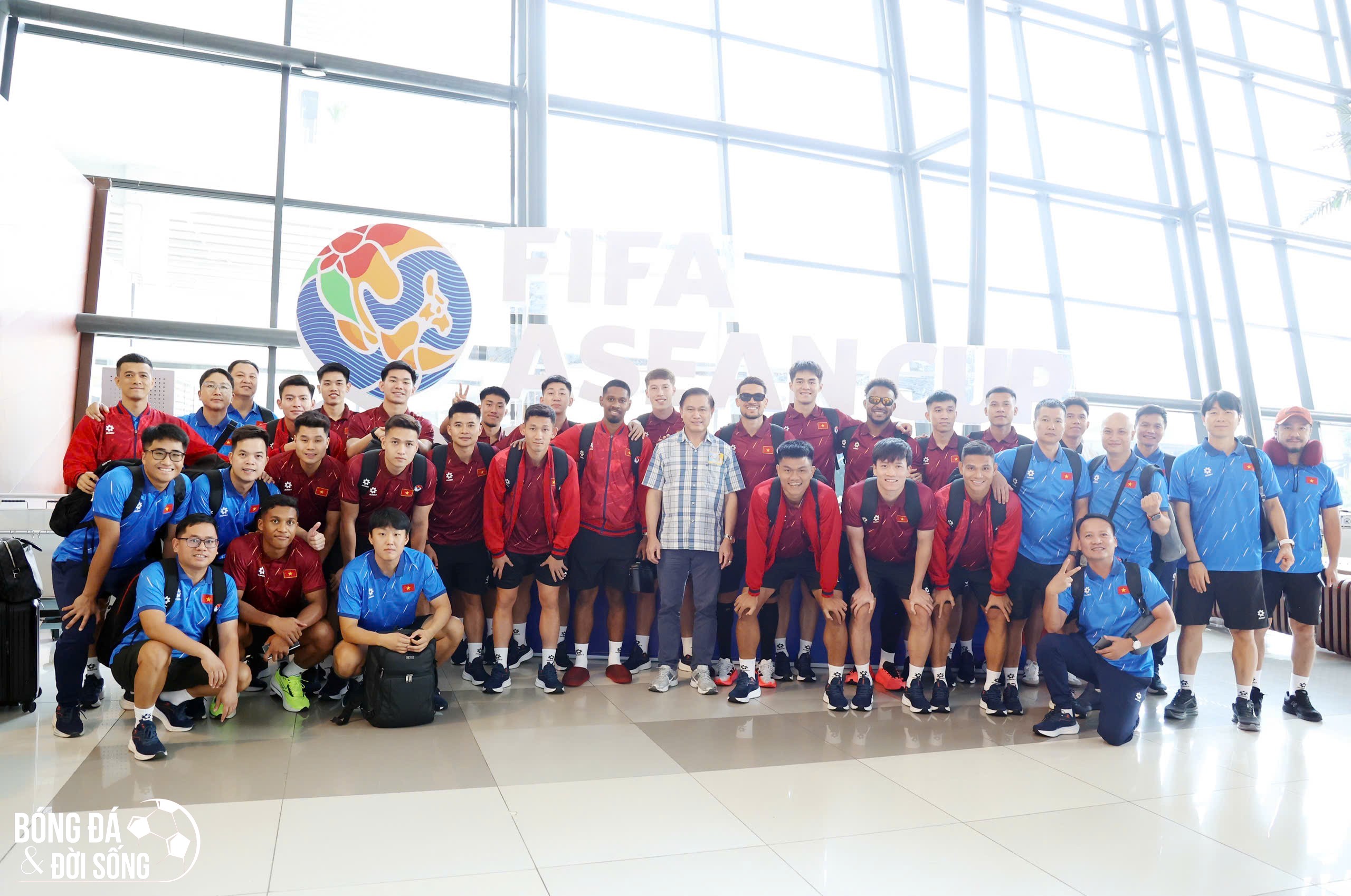 ĐT Việt Nam có mặt tại Indonesia, sẵn sàng chinh phục FIFA ASEAN Cup