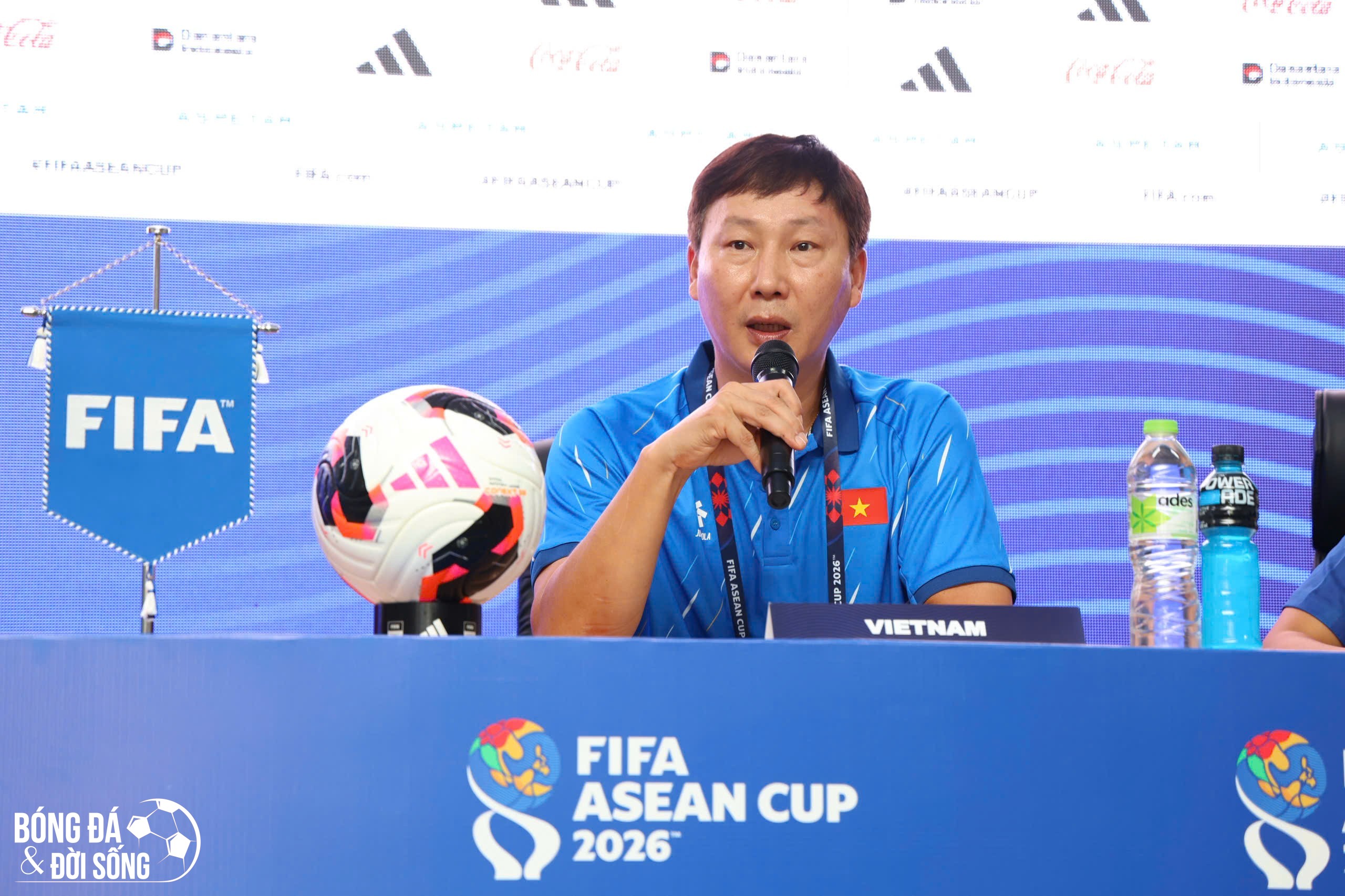 HLV Kim Sang Sik tiết lộ lý do chọn Đình Bắc làm đội phó ở FIFA ASEAN Cup 2026