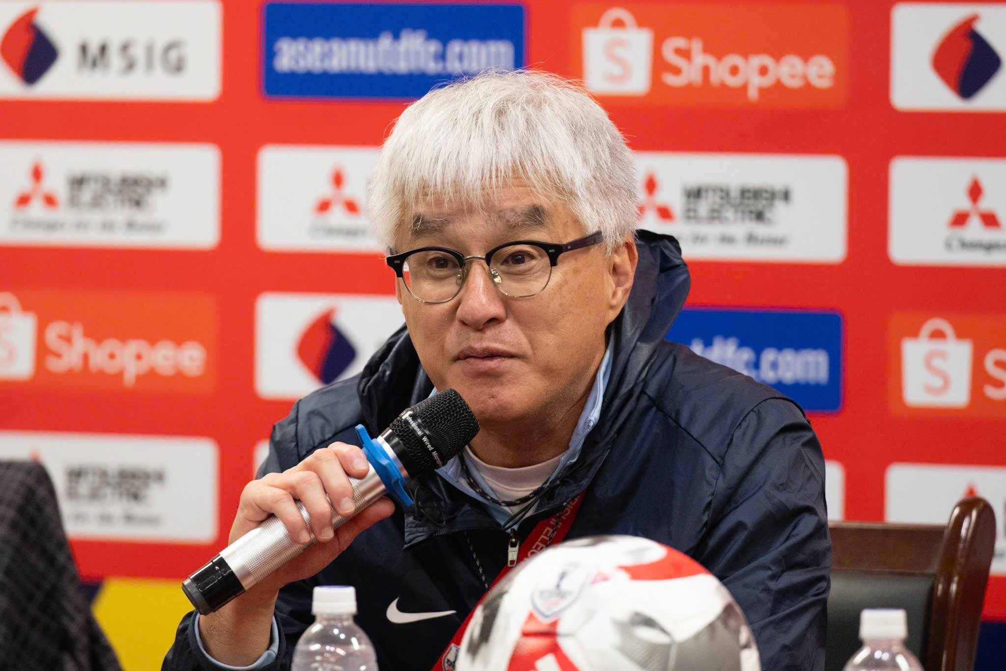 HLV ĐT Singapore: "Tôi tự hào về học trò của mình, chúc mừng ĐT Việt Nam vào chung kết"