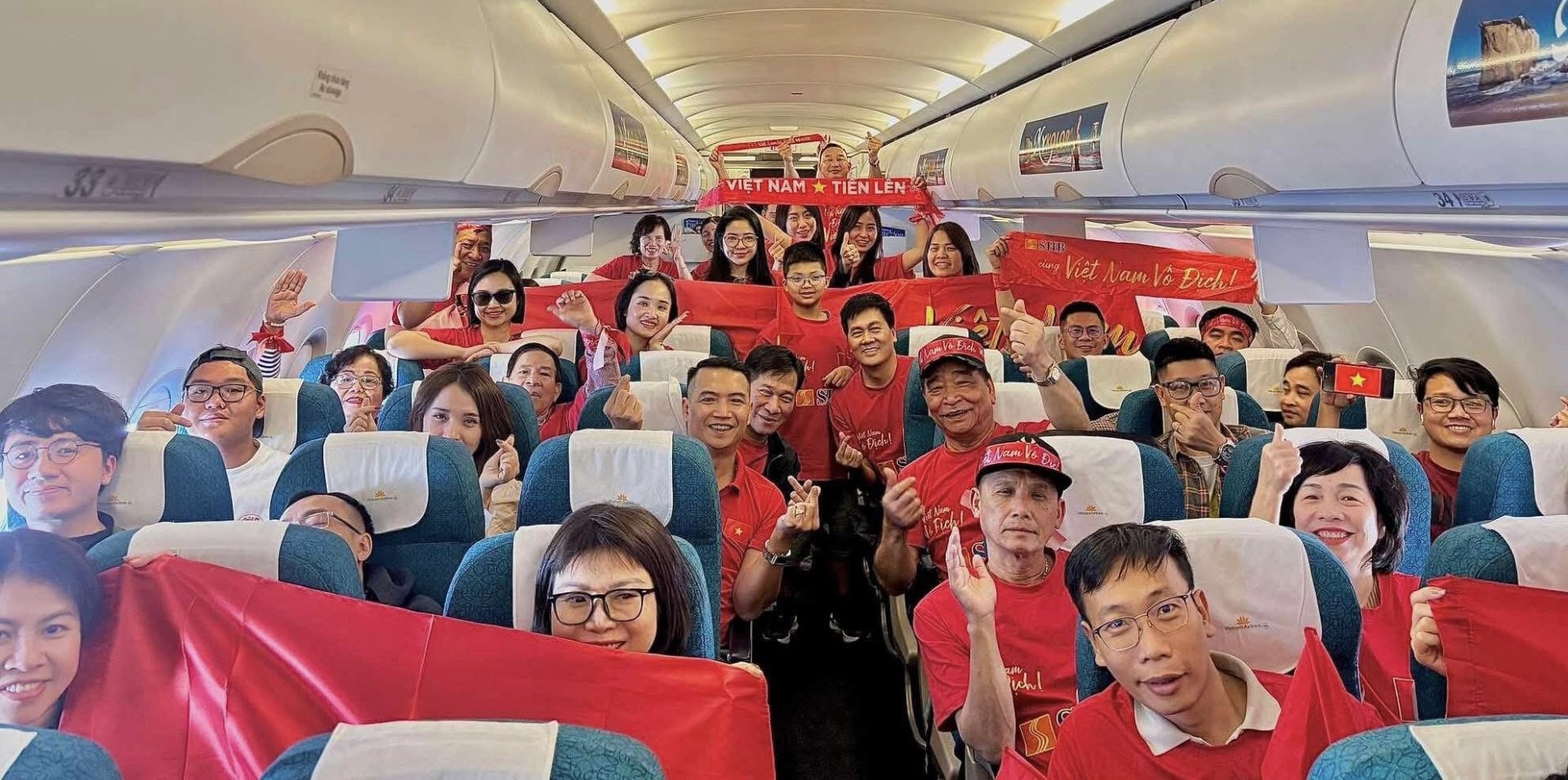 Hàng nghìn người hâm mộ sang Thái "tiếp lửa" cho ĐT Việt Nam