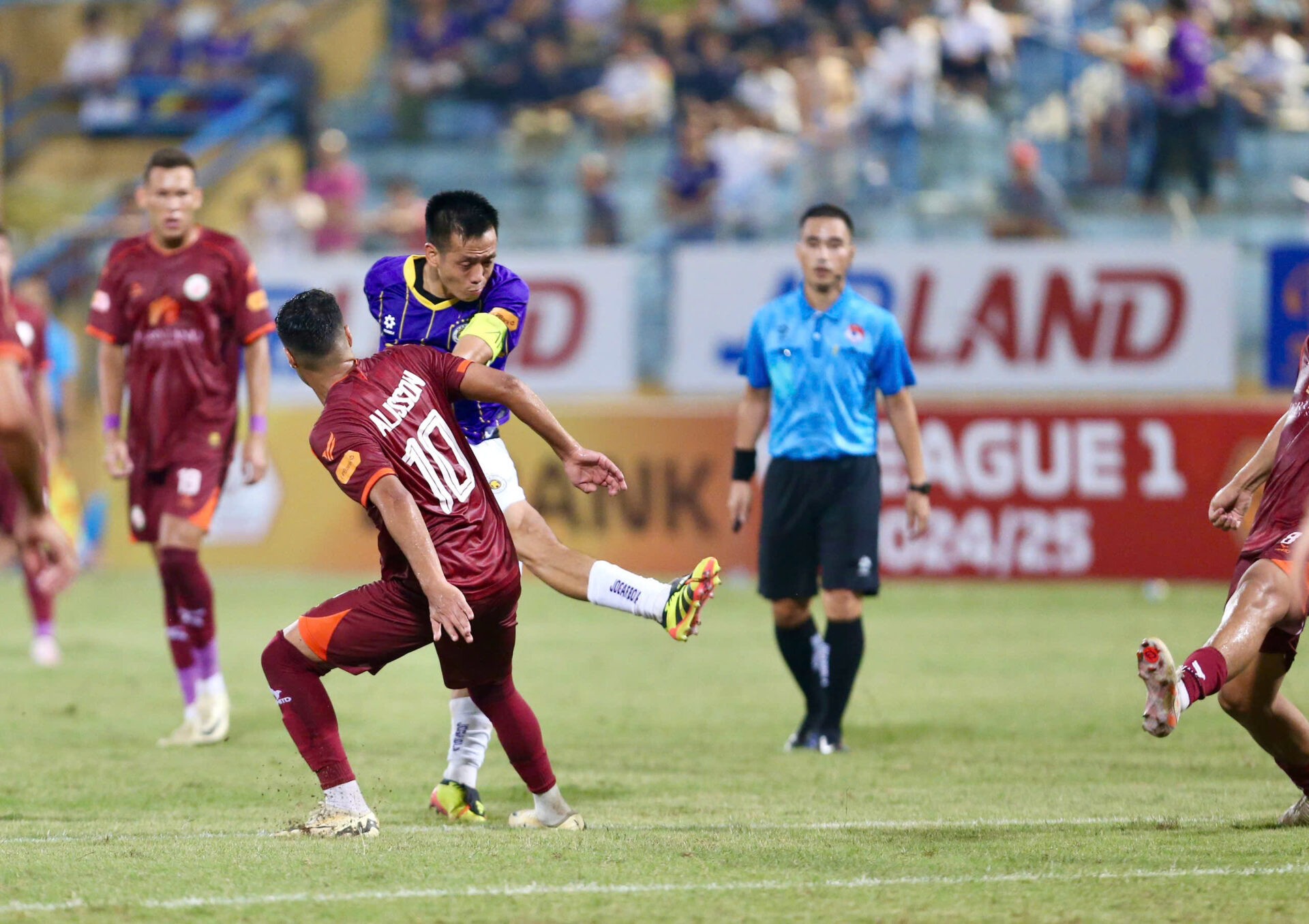 Thua đậm Hà Nội FC, Bình Định chính thức xuống hạng