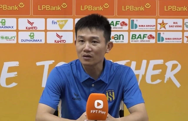 HLV Phan Như Thuật thẳng thắn nhìn nhận hạn chế của SLNA sau trận thua Hải Phòng