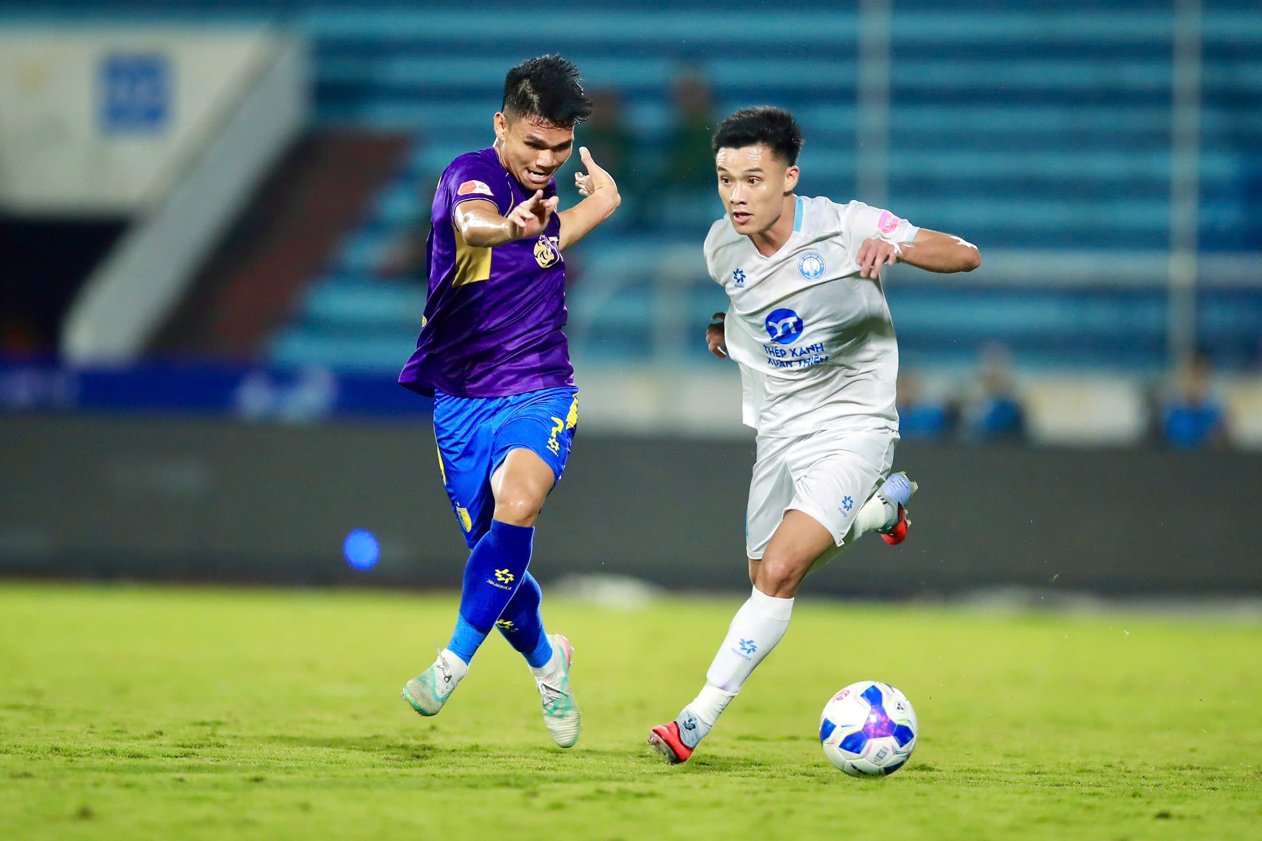 Highlights V-League: Xuân Mạnh lập siêu phẩm, Hà Nội FC thoát thua trước Nam Định