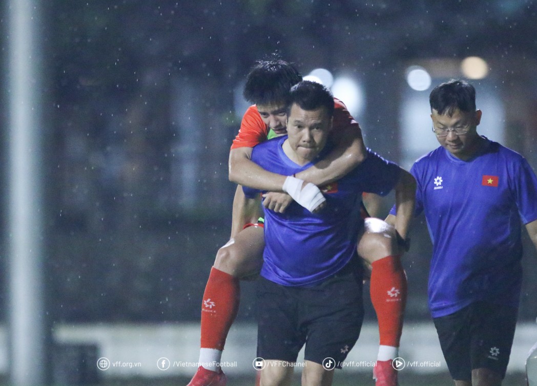 HLV Kim Sang-sik chưa vội đưa ra quyết định với tiền đạo Thanh Nhàn