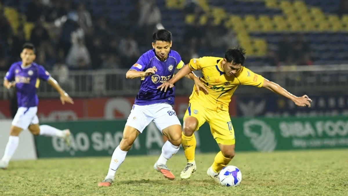 Vòng 13 V-League: Hàng loạt trụ cột bị treo giò