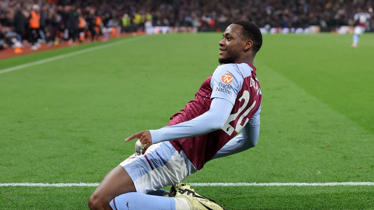 Liverpool thất bại trong việc tận dụng lợi thế từ của Aston Villa