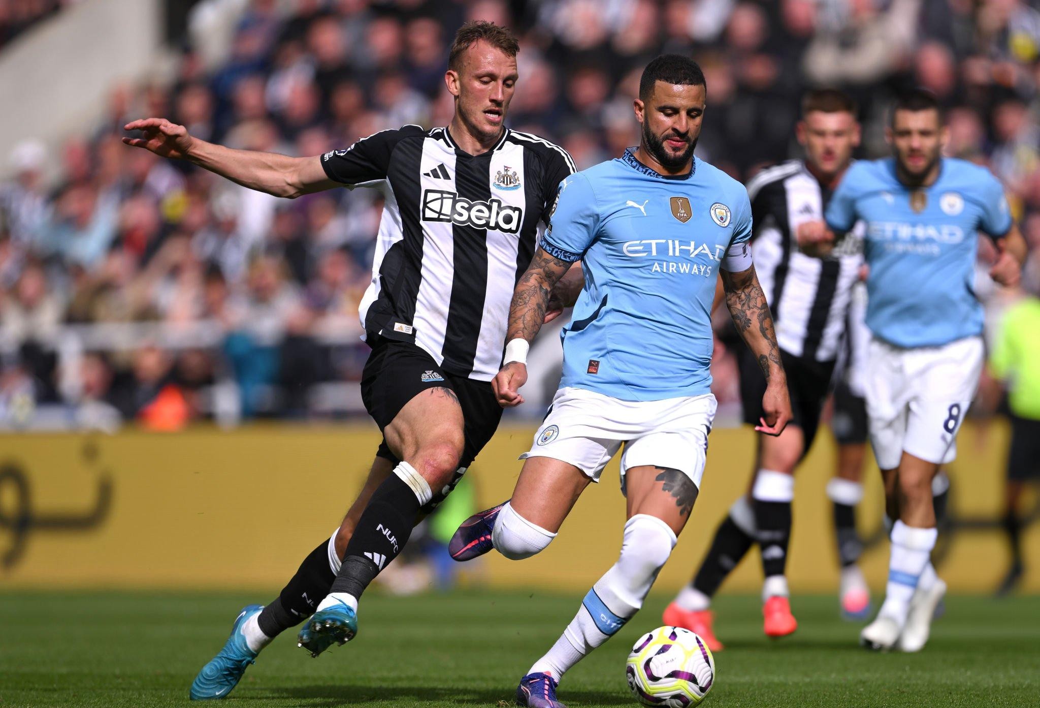 Manchester City đánh rơi 3 điểm trong ngày thiếu vắng Rodri