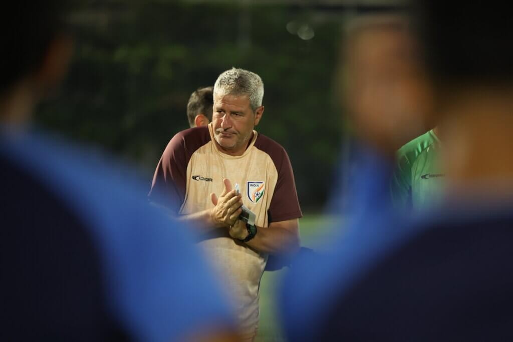 HLV trưởng ĐT Ấn Độ: "Chúng tôi đến đây để giành chiến thắng trước Việt Nam"