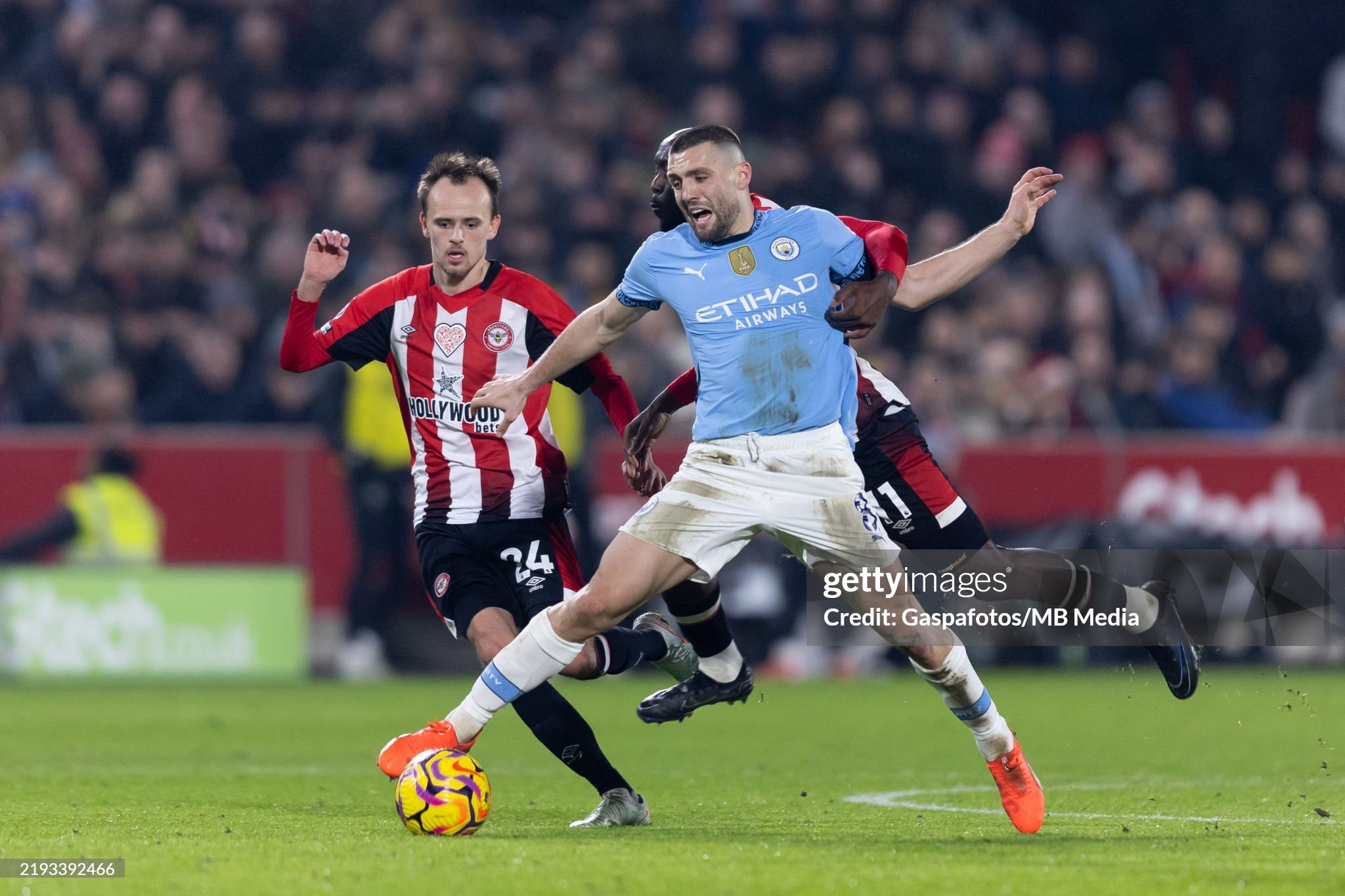 Lịch thi đấu bóng đá ngày 18/1 và rạng sáng ngày 19/1