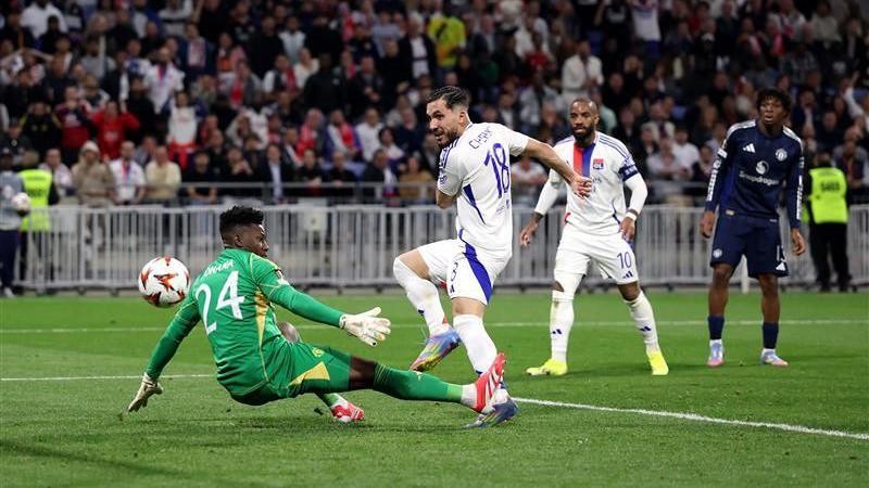 Lịch thi đấu bóng đá ngày 17/4 và rạng sáng ngày 18/4