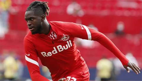 Món quà Giáng sinh đặc biệt từ BLĐ Roma dành cho Mourinho