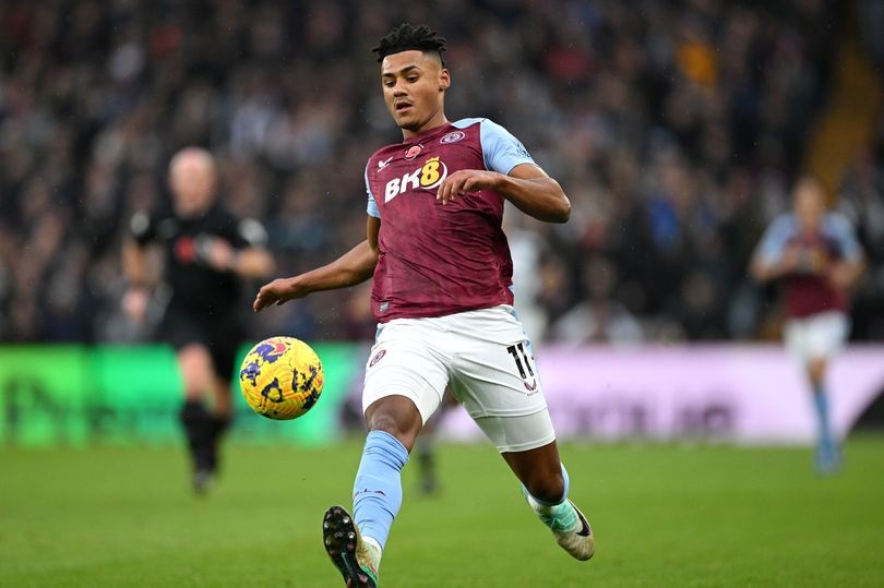 Aston Villa nhận "hung tin" từ Ollie Watkins