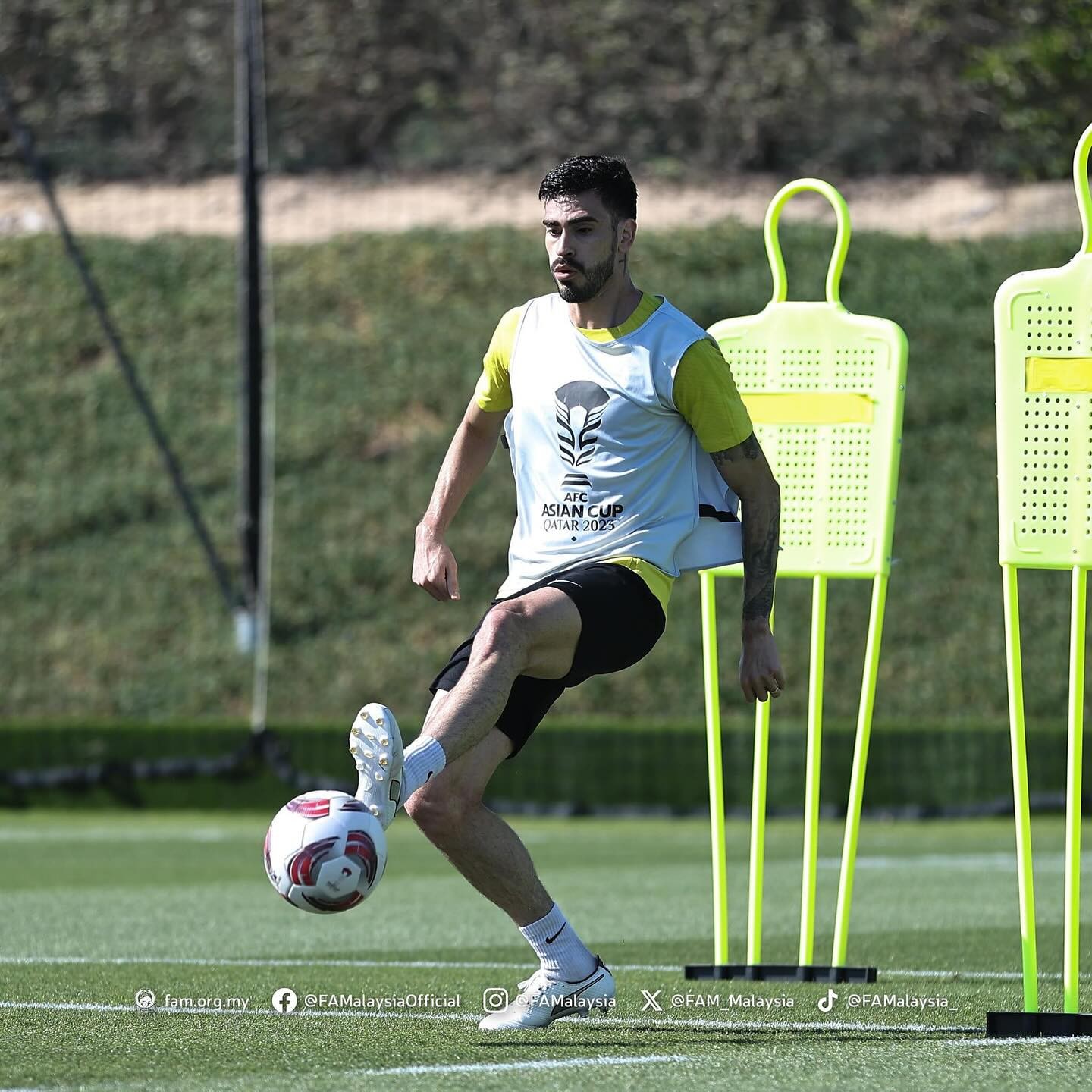 CLB TP.HCM gây bất ngờ, chiêu mộ tuyển thủ nhập tịch của Malaysia