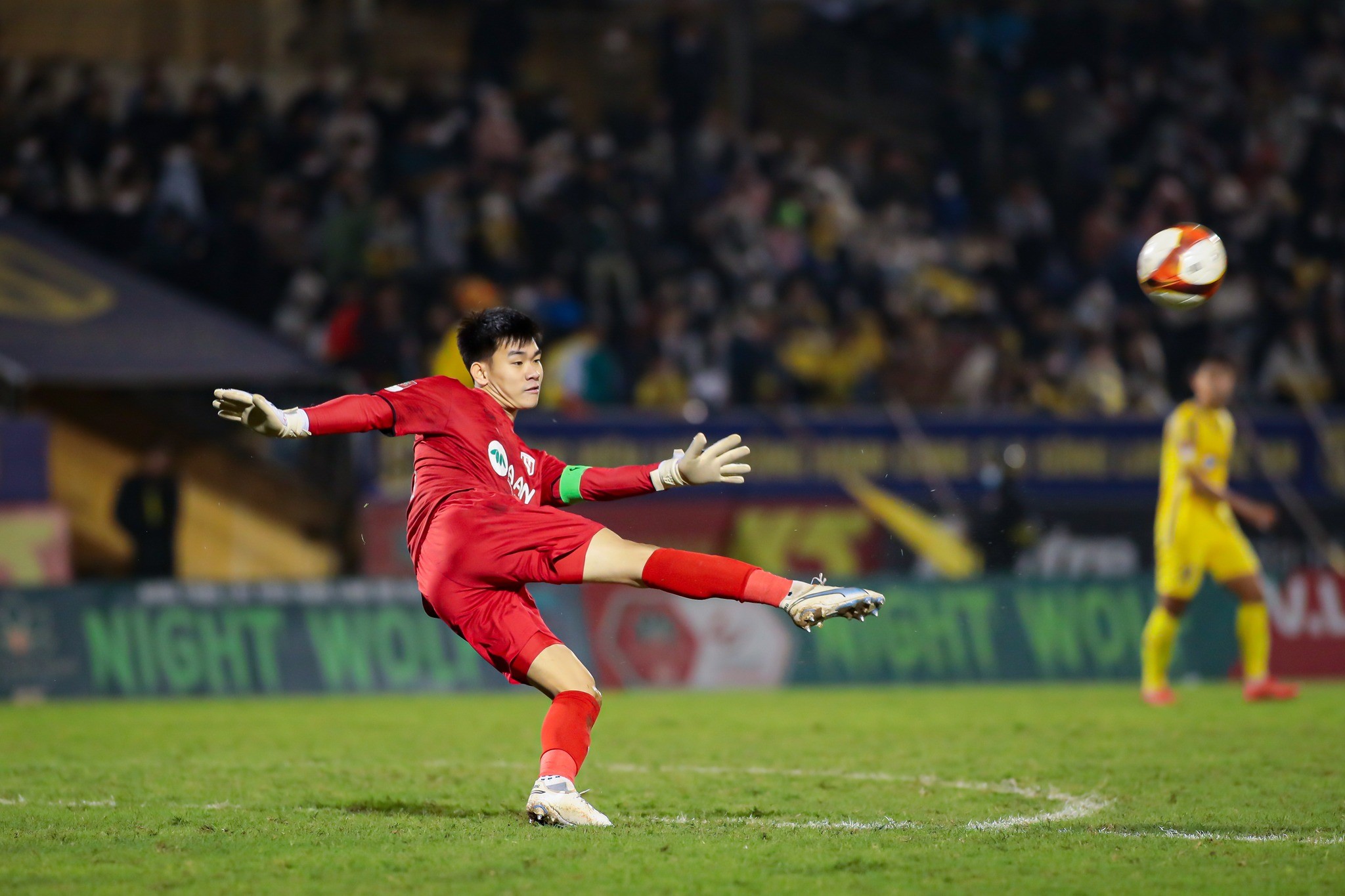 Nguyễn Văn Việt: Thủ thành tài năng trên đường trở thành Nguyên Mạnh mới của SLNA